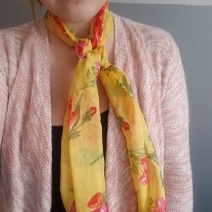 Vintage rose garden scarf